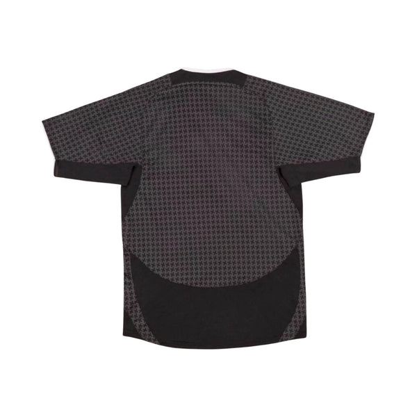 Manchester United Away 03/04